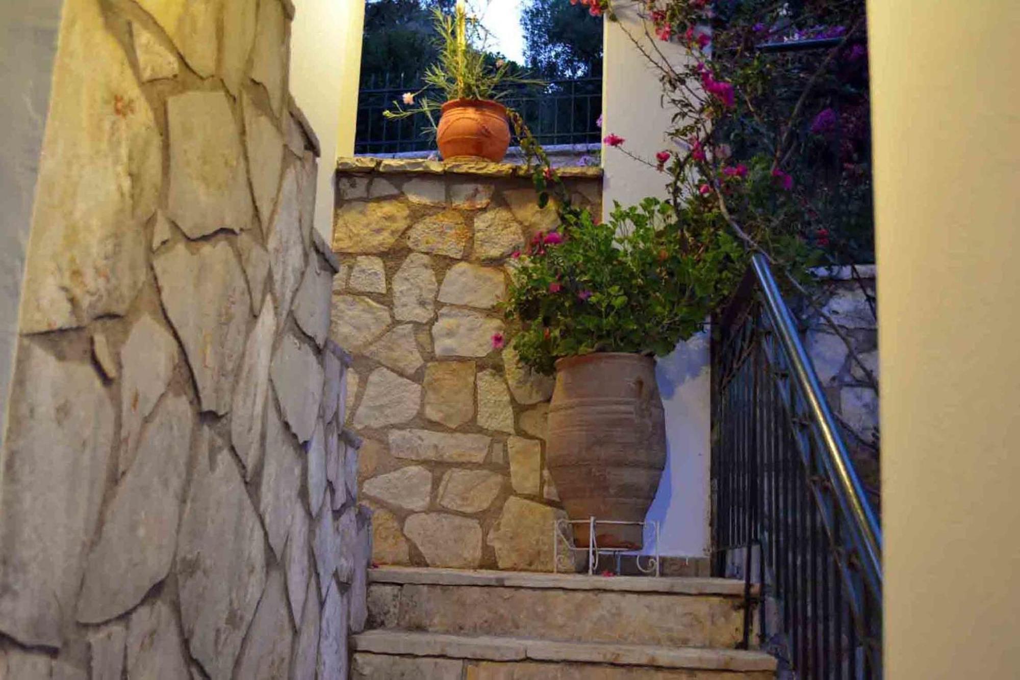 Villa Diana Nikiana Exterior photo